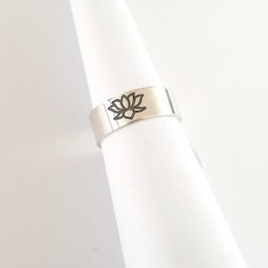 טבעת פרח לוטוס
